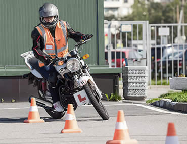 Tips for passing the motorcycle riding test